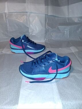 Nike Sneakers, Brand New, Women size 6 = 4.5Y